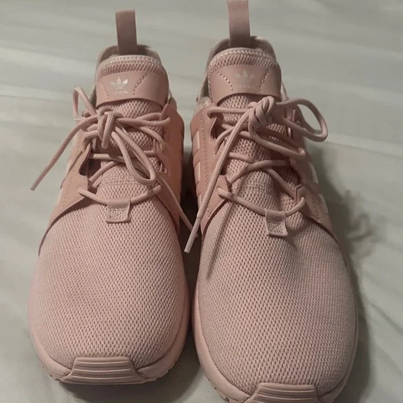 Adidas Women's Blush Pink Sneakers - Picture 4 of 9